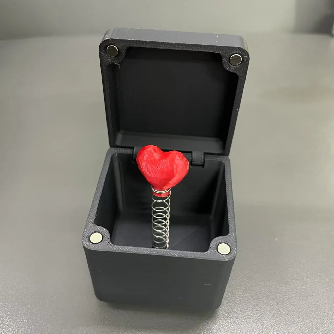 The Annoying Present with Middle Finger in A Box Gift Box with Screws Prank Surprise Pop-Up Novelty Funny Gifts for Adult Toys