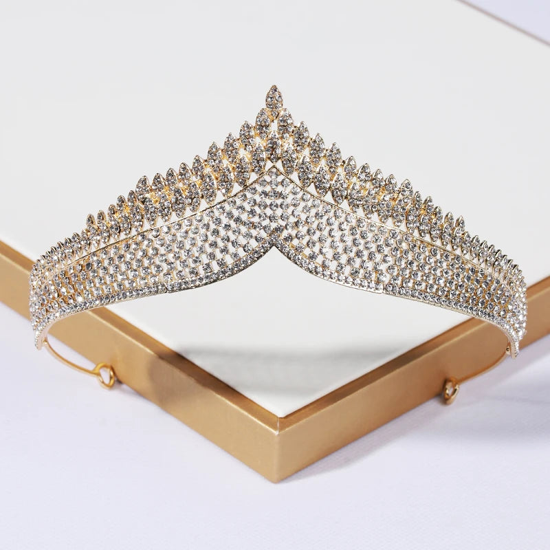 Itacazzo Bridal Headwear Crown Classic Tiaras Suitable for Women's Wedding, Birthday, Party Accessories (Can be Quickly Sent)