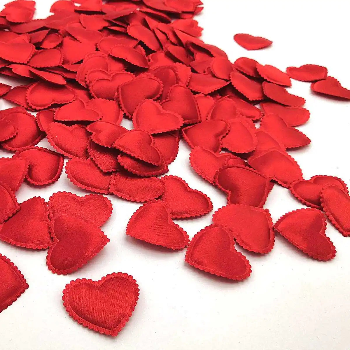 Hearts Abound - 200pc Romantic Fabric Petal Set