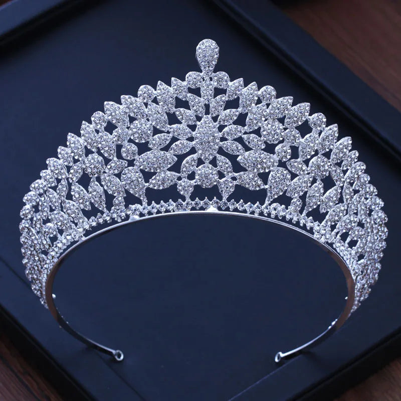 Itacazzo Bridal Headwear Crown Classic Tiaras Suitable for Women's Wedding, Birthday, Party Accessories (Can be Quickly Sent)