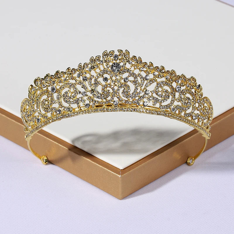 Itacazzo Bridal Headwear Crown Classic Tiaras Suitable for Women's Wedding, Birthday, Party Accessories (Can be Quickly Sent)